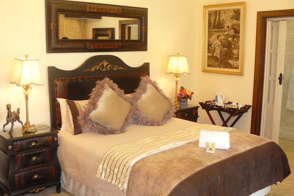 Kimberley Manor Guesthouse Extérieur photo