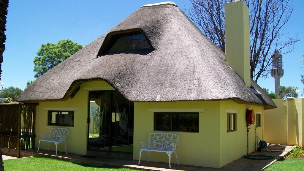 Kimberley Manor Guesthouse Extérieur photo
