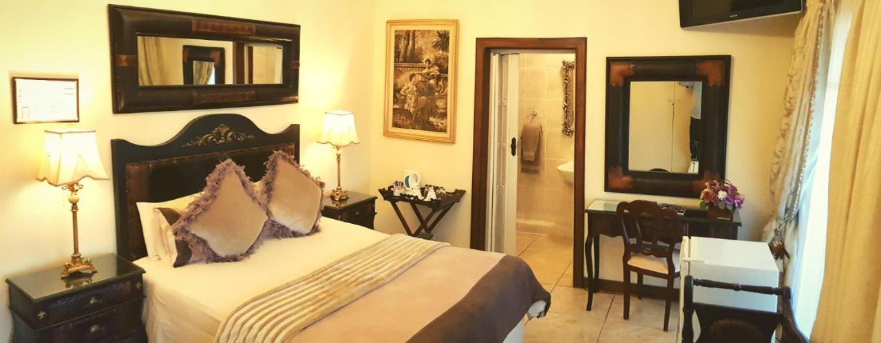 Kimberley Manor Guesthouse Extérieur photo